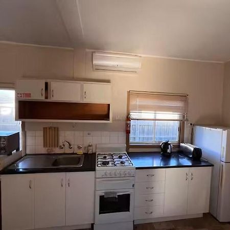 Kickback Cottages Lakes Entrance Esterno foto